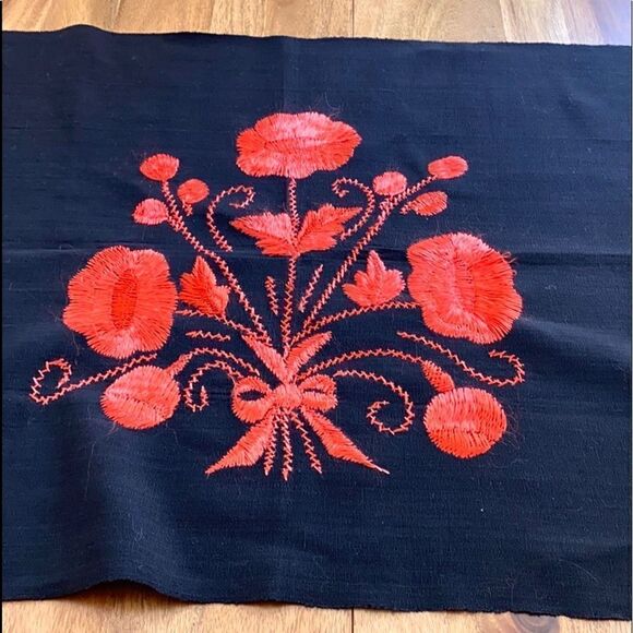 Vintage Black Floral Embroidered Table Runner - Picture 3 of 7